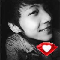 带红砖头像图片男生_WWW.WHOISQQ.COM