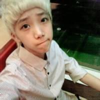 头像图片倒着的男生_WWW.WHOISQQ.COM