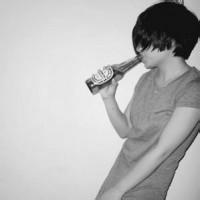 颓废头像图片男生_WWW.WHOISQQ.COM