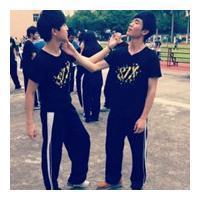 qq头像图片男生穿深圳校服_WWW.WHOISQQ.COM