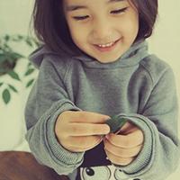 背着书包男生头像图片_WWW.WHOISQQ.COM