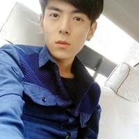 半身照男生头像图片_WWW.WHOISQQ.COM