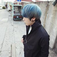qq男生蓝头发头像图片_WWW.WHOISQQ.COM