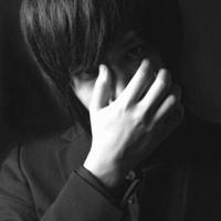 qq头像图片痛苦男生_WWW.WHOISQQ.COM