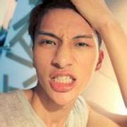 男生素颜照头像图片_WWW.WHOISQQ.COM