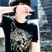 男生头像图片坐着_WWW.WHOISQQ.COM