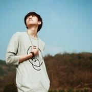 qq头像图片炫酷男生_WWW.WHOISQQ.COM