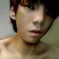 男生吻痕头像图片_WWW.WHOISQQ.COM