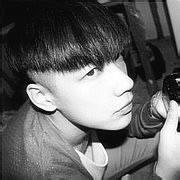 男生吻痕头像图片_WWW.WHOISQQ.COM