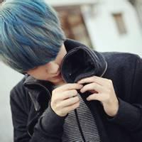 男生白色头发头像图片_WWW.WHOISQQ.COM