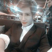 高冷欧美男生西装头像图片_WWW.WHOISQQ.COM
