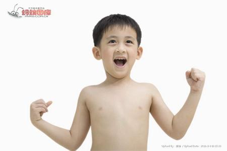张着嘴巴的男生头像图片_WWW.WHOISQQ.COM