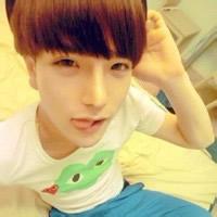 高中生男生头像图片吧_WWW.WHOISQQ.COM