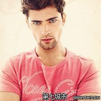 走路男生帅气qq头像图片_WWW.WHOISQQ.COM