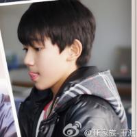 吐舌头头像图片男生_WWW.WHOISQQ.COM