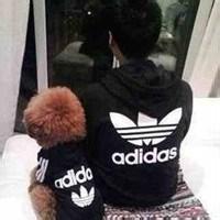 男生抱狗女生抱猫头像图片_WWW.WHOISQQ.COM