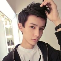 qq男生卖萌头像图片个性网_WWW.WHOISQQ.COM