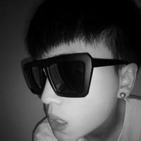 qq头像图片男生带走猫的_WWW.WHOISQQ.COM