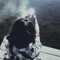 qq男生荧光棒头像图片_WWW.WHOISQQ.COM