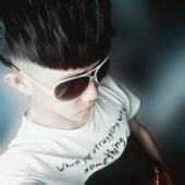 qq男生戴眼镜头像图片大全_WWW.WHOISQQ.COM