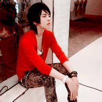 红色男生头像图片_WWW.WHOISQQ.COM