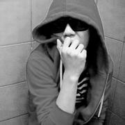 qq黑男生头像图片_WWW.WHOISQQ.COM