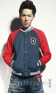 男生穿棒球衫头像图片_WWW.WHOISQQ.COM