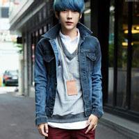 男生闭眼许愿头像图片_WWW.WHOISQQ.COM