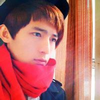 男生闭眼许愿头像图片_WWW.WHOISQQ.COM