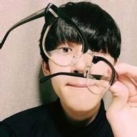 男生好基友头像图片两张_WWW.WHOISQQ.COM