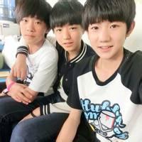 qq头像图片男生带tfboys_WWW.WHOISQQ.COM