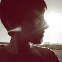 文艺的男生头像图片_WWW.WHOISQQ.COM