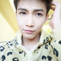 水中正脸男生头像图片_WWW.WHOISQQ.COM