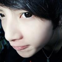水中正脸男生头像图片_WWW.WHOISQQ.COM