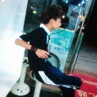 穿校服的男生头像图片教室_WWW.WHOISQQ.COM