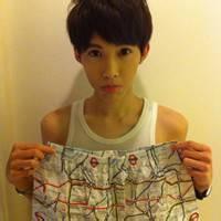 qq头像图片男生半身背影_WWW.WHOISQQ.COM