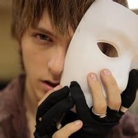 假面男生头像图片_WWW.WHOISQQ.COM