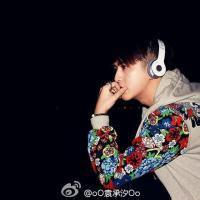 qq头像图片男生滚滚_WWW.WHOISQQ.COM