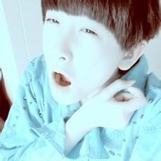 qq男生开学头像图片_WWW.WHOISQQ.COM