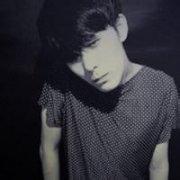 qq男生开学头像图片_WWW.WHOISQQ.COM