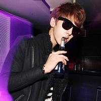 头像图片男生小青年带纹身_WWW.WHOISQQ.COM