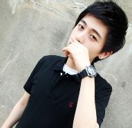 qq头像图片靠墙男生_WWW.WHOISQQ.COM
