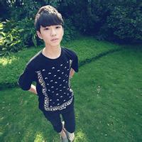 qq头像图片靠墙男生_WWW.WHOISQQ.COM