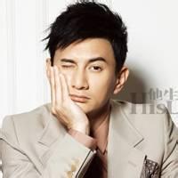 男生抱小虎头像图片_WWW.WHOISQQ.COM