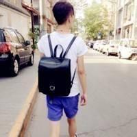 qq头像图片男生背个书包_WWW.WHOISQQ.COM