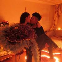qq头像图片男生黑红色_WWW.WHOISQQ.COM
