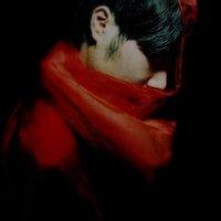 qq头像图片男生黑红色_WWW.WHOISQQ.COM