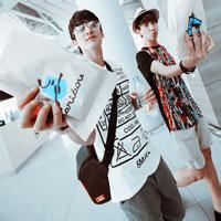 qq头像图片男生全身犯二_WWW.WHOISQQ.COM