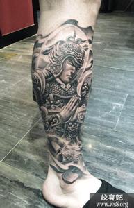个性网男生纹身腿头像图片_WWW.WHOISQQ.COM