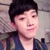 qq头像图片男生范exo_WWW.WHOISQQ.COM